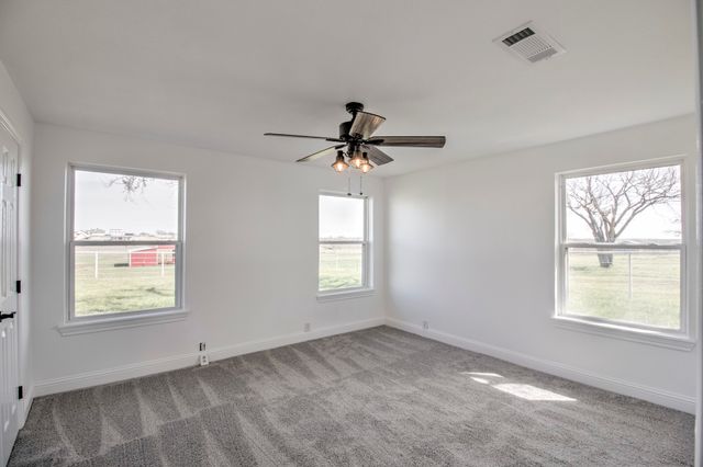 3884 E Lois Road, Sanger, TX 76266