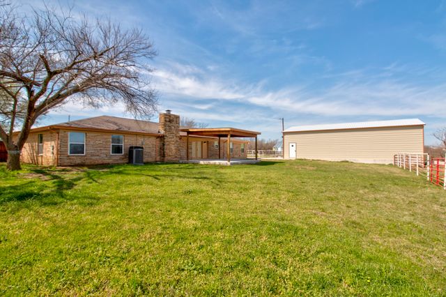 3884 E Lois Road, Sanger, TX 76266