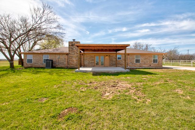 3884 E Lois Road, Sanger, TX 76266