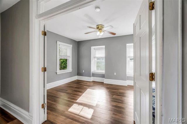 1216 N 5th Street, St Charles, MO 63301