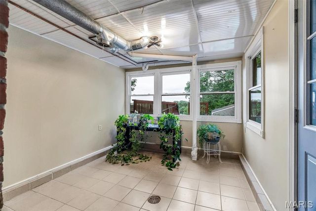 1216 N 5th Street, St Charles, MO 63301