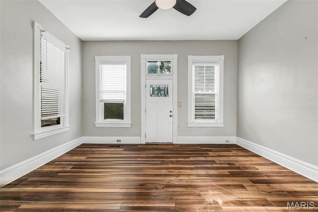 1216 N 5th Street, St Charles, MO 63301