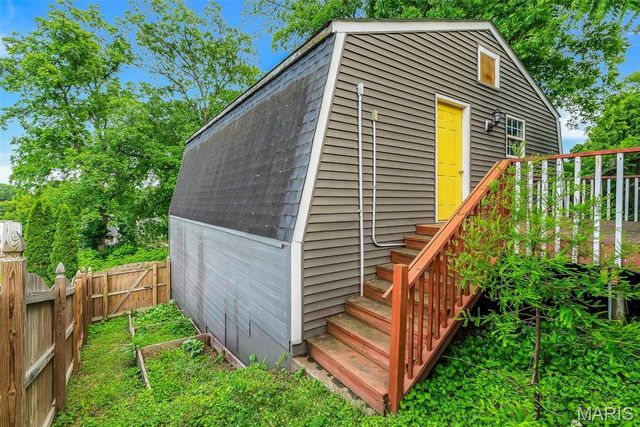 1216 N 5th Street, St Charles, MO 63301
