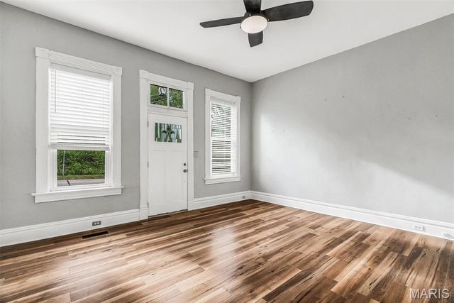 1216 N 5th Street, St Charles, MO 63301