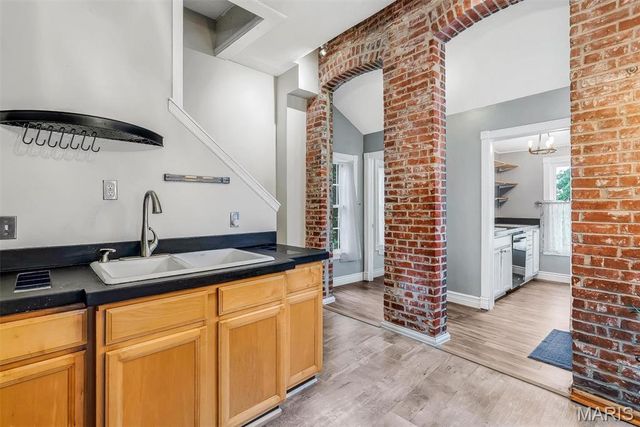 1216 N 5th Street, St Charles, MO 63301