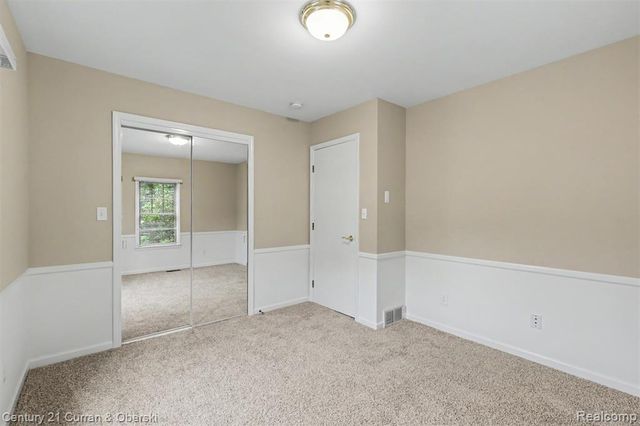 4437 Merrick Street, Dearborn Heights, MI 48125