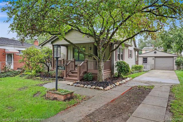 4437 Merrick Street, Dearborn Heights, MI 48125