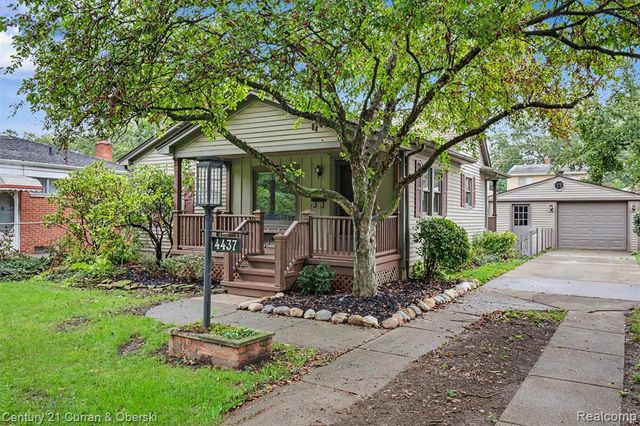 4437 Merrick Street, Dearborn Heights, MI 48125