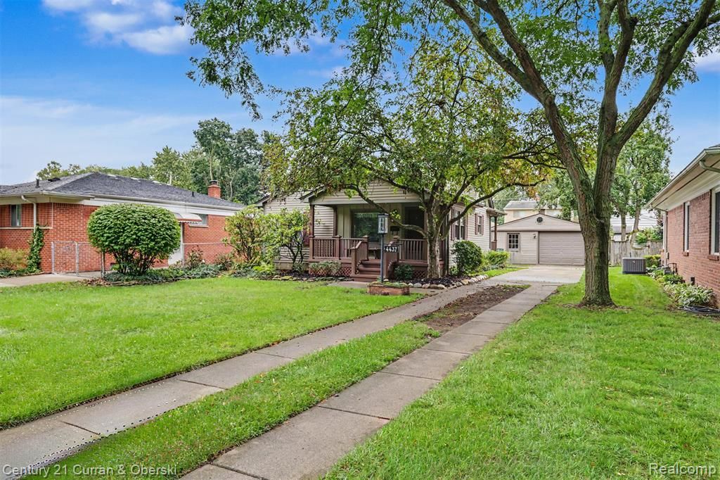 4437 Merrick Street, Dearborn Heights, MI 48125