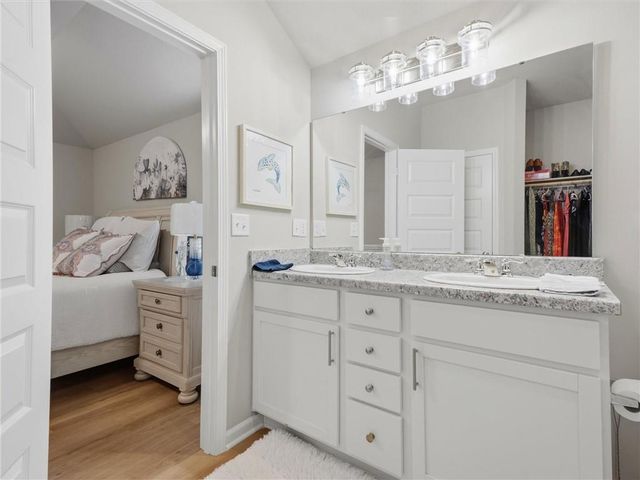 7920 SE 5th Terrace, Blue Springs, MO 64014