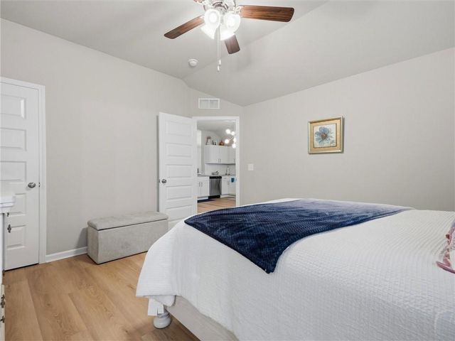 7920 SE 5th Terrace, Blue Springs, MO 64014