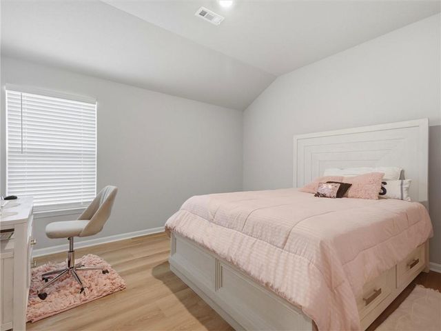 7920 SE 5th Terrace, Blue Springs, MO 64014