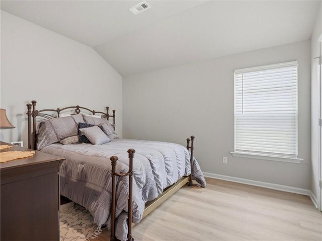 7920 SE 5th Terrace, Blue Springs, MO 64014