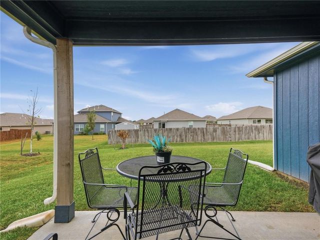 7920 SE 5th Terrace, Blue Springs, MO 64014