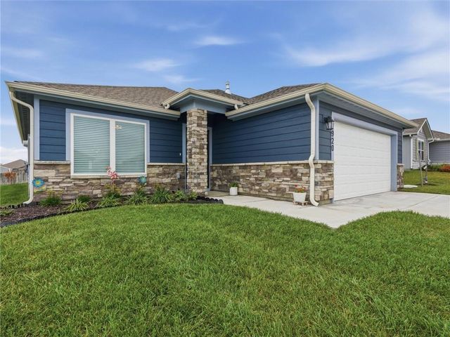 7920 SE 5th Terrace, Blue Springs, MO 64014