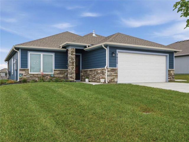 7920 SE 5th Terrace, Blue Springs, MO 64014