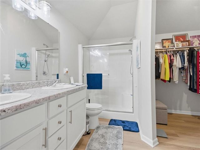 7920 SE 5th Terrace, Blue Springs, MO 64014