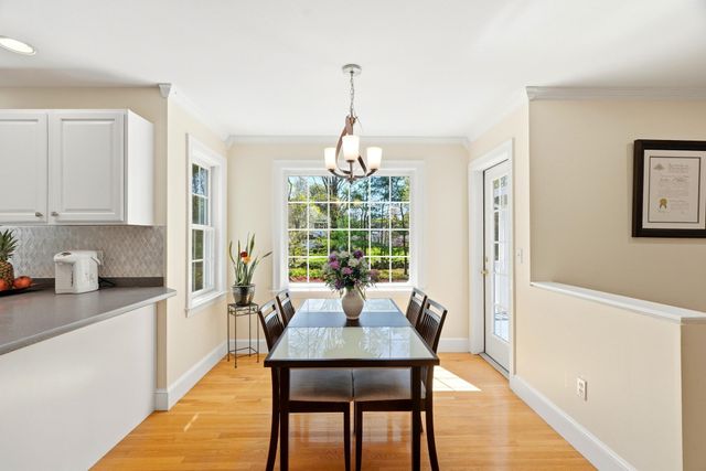 1 Village Ln, Littleton, MA 01460