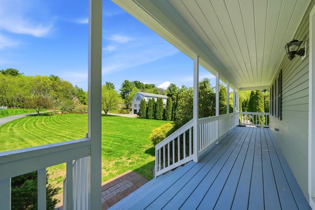 1 Village Ln, Littleton, MA 01460