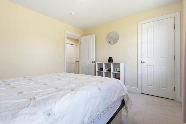 1 Village Ln, Littleton, MA 01460