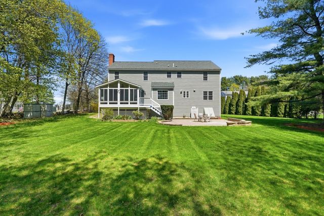 1 Village Ln, Littleton, MA 01460