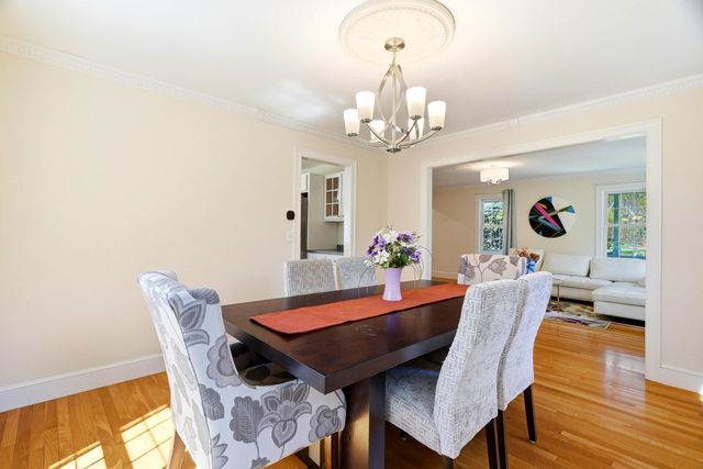1 Village Ln, Littleton, MA 01460
