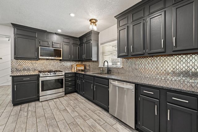 12414 FORT KING ROAD, Dade City, FL 33525