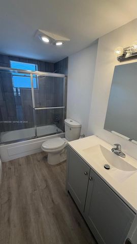 2790 NE 201st Ter H217, Aventura, FL 33180