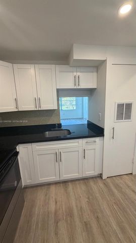 2790 NE 201st Ter H217, Aventura, FL 33180