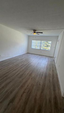 2790 NE 201st Ter H217, Aventura, FL 33180