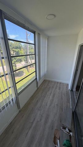 2790 NE 201st Ter H217, Aventura, FL 33180