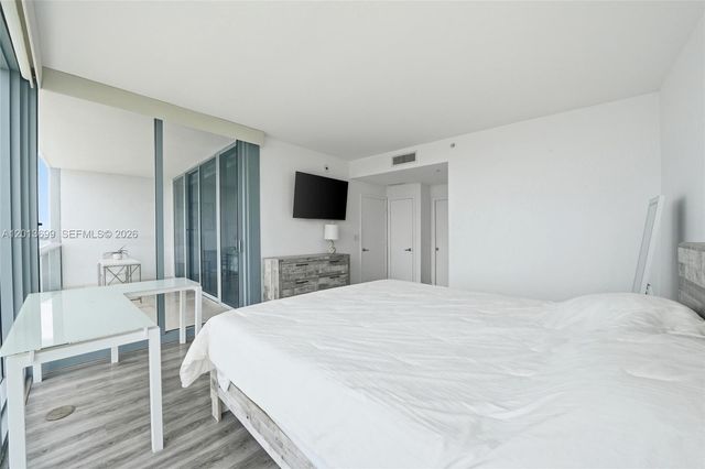 601 NE 36th St 2707, Miami, FL 33137