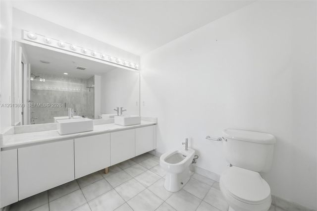 601 NE 36th St 2707, Miami, FL 33137
