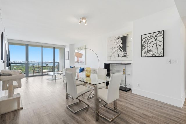 601 NE 36th St 2707, Miami, FL 33137