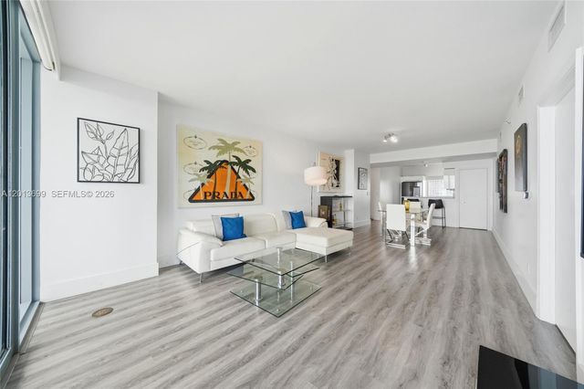 601 NE 36th St 2707, Miami, FL 33137