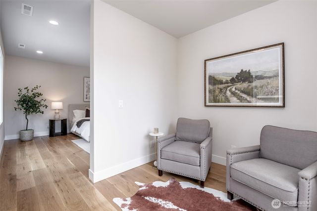 12648 NE 80th Street, Kirkland, WA 98033