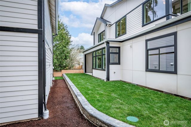 12648 NE 80th Street, Kirkland, WA 98033