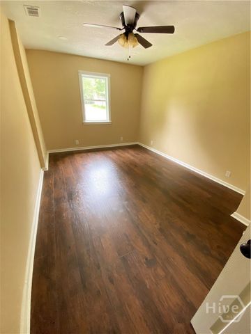 1302 E 70th Street, Savannah, GA 31404