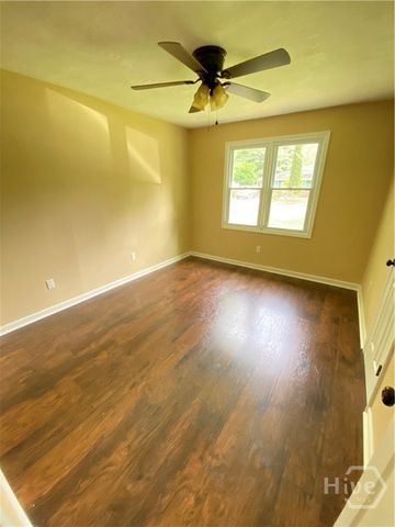 1302 E 70th Street, Savannah, GA 31404