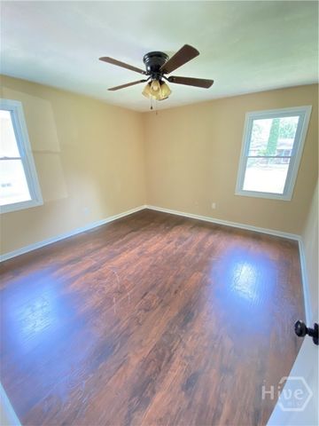 1302 E 70th Street, Savannah, GA 31404