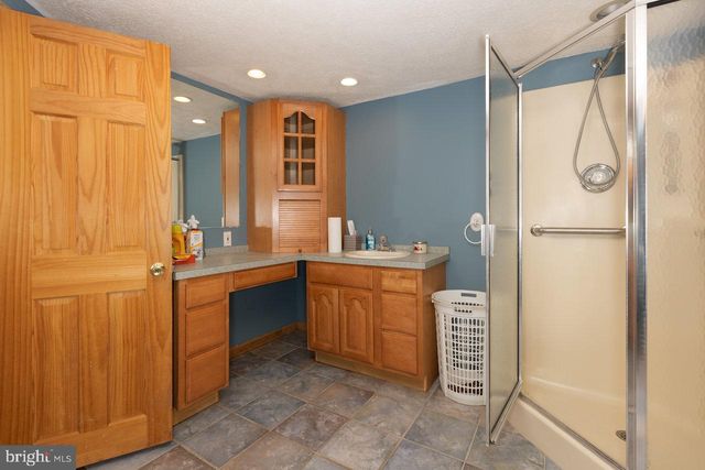 133 SHENELL DR, Mount Jackson, VA 22842