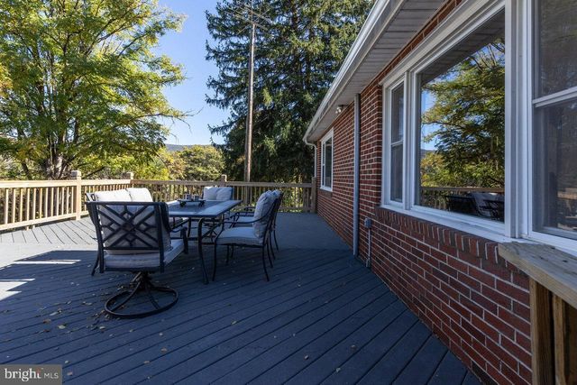 133 SHENELL DR, Mount Jackson, VA 22842