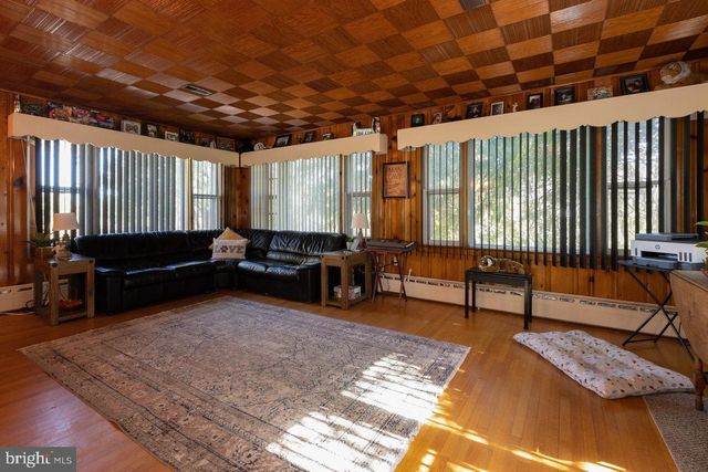 133 SHENELL DR, Mount Jackson, VA 22842