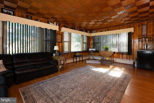 133 SHENELL DR, Mount Jackson, VA 22842