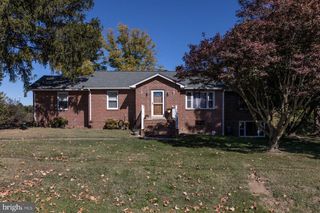 133 SHENELL DR, Mount Jackson, VA 22842
