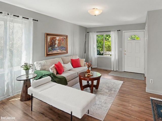 2747 Southlawn Street, Ypsilanti, MI 48197