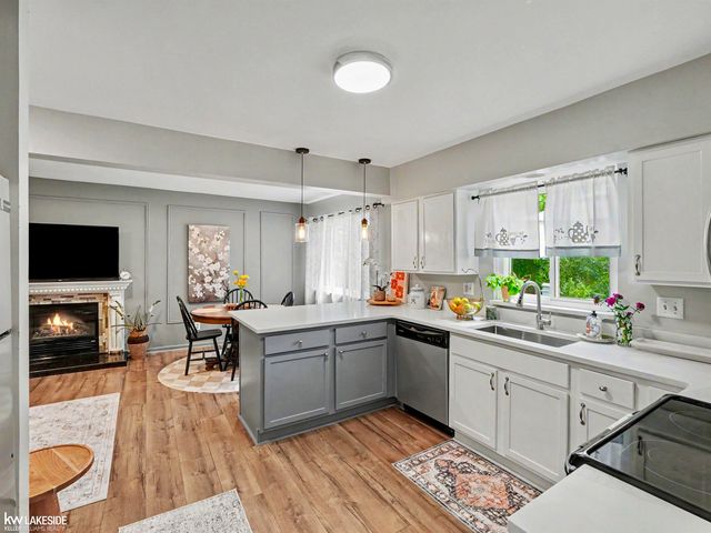 2747 Southlawn Street, Ypsilanti, MI 48197