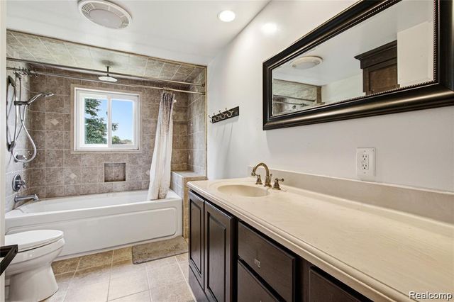 29305 Bon Mar Drive, Warren, MI 48088
