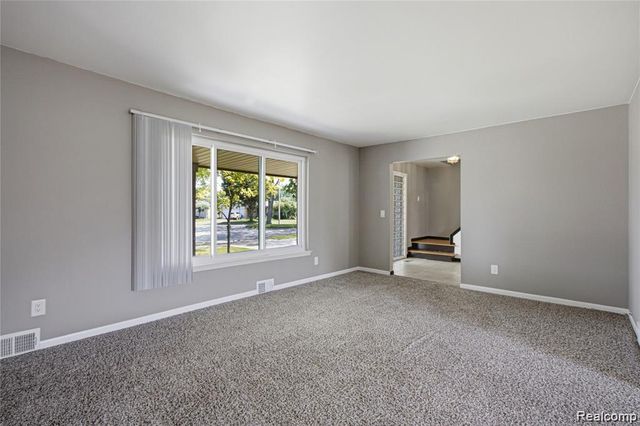 29305 Bon Mar Drive, Warren, MI 48088