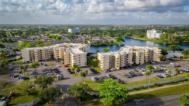 6475 W Oakland Park Blvd 505, Lauderhill, FL 33313